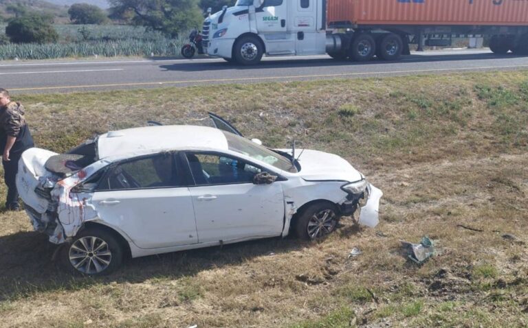 Accidente de Volcadura en Michoacán: Dejan Varios Heridos de Gravedad en la Autopista