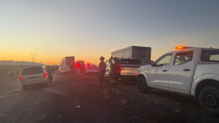 Trágica volcadura en la carretera Torreón-Saltillo deja a una mujer muerta y su hija herida
