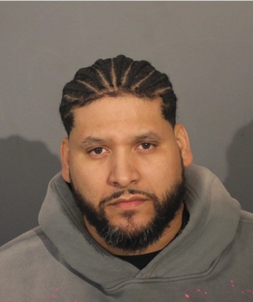 Autoridades buscan a sospechoso por homicidio en Danbury
